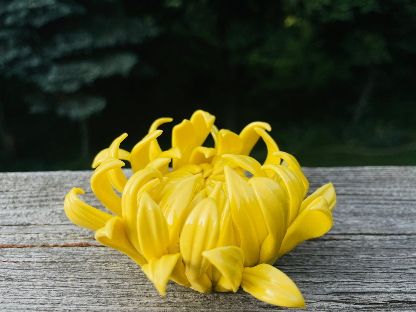 Handcrafted Elegance: Ceramic Chrysanthemum and Lotus Incense Holder – A Tranquil Touch for Stylish Home Decor and Unique Gift Selection - Simplidecor