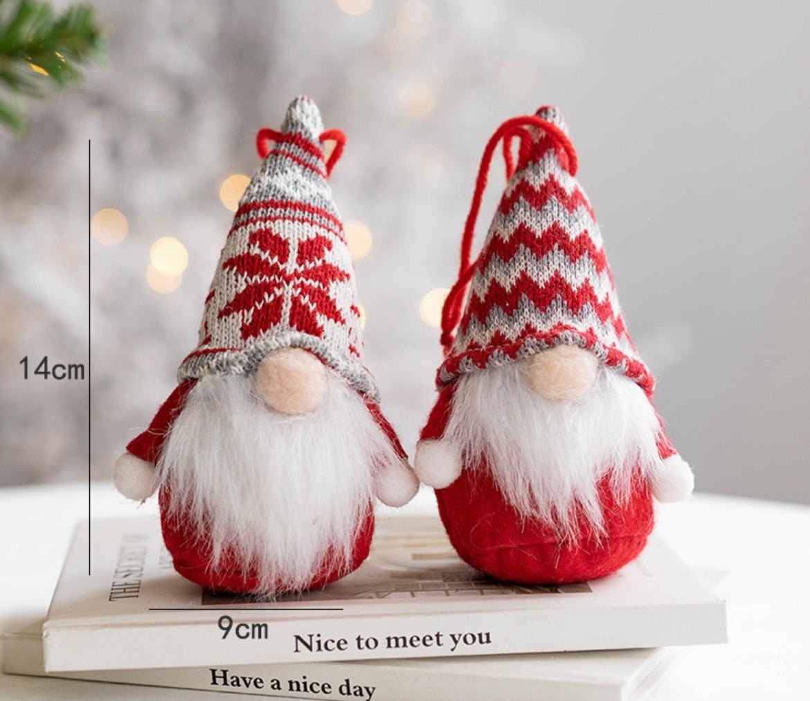 Handmade Knitted Fabric Gnomes: Joyful and Minimalist Holiday Gifts with Adorable Design - Simplidecor