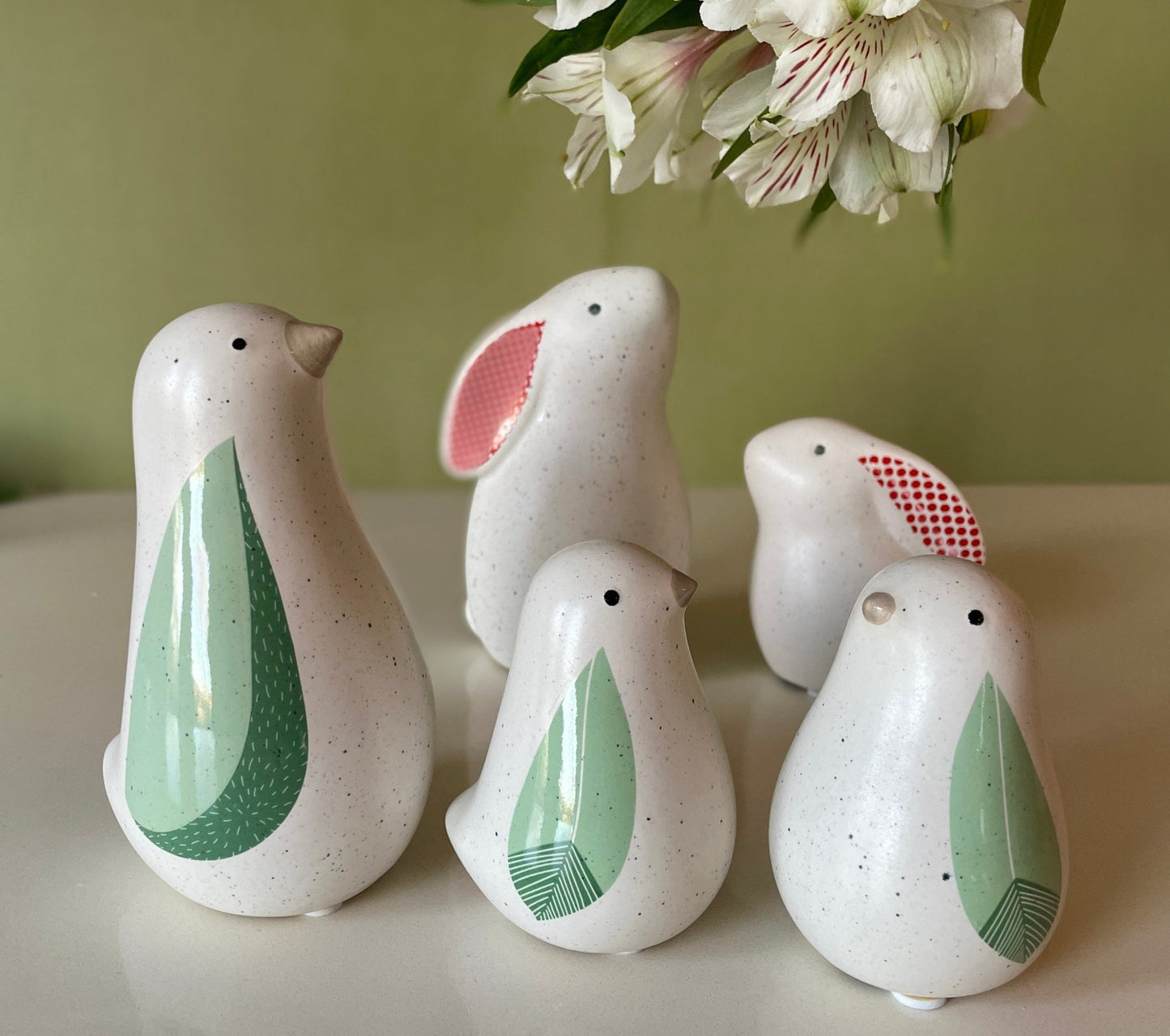 Ceramic Bird Figurines in Refreshing White and Green - Perfect Relaxation and Tranquility for Your Home Decor - Simplidecor