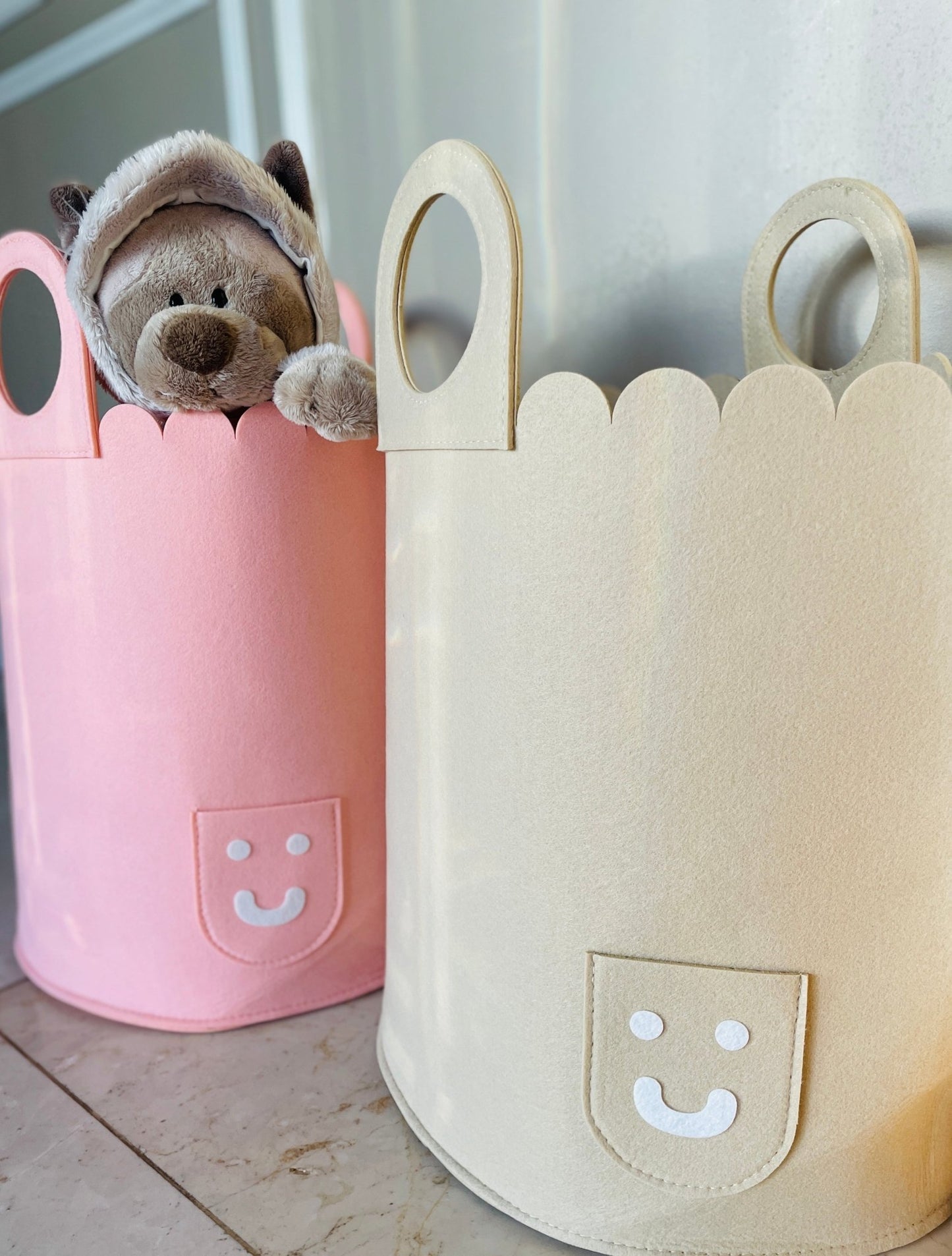 Cheerful Kids' Felt Storage Basket: Round Handle in Soft Pink, Beige, and Yellow. Foldable Design with Ample Space for a Tidy and Playful Room. Perfect for Children's Room Organization - Simplidecor