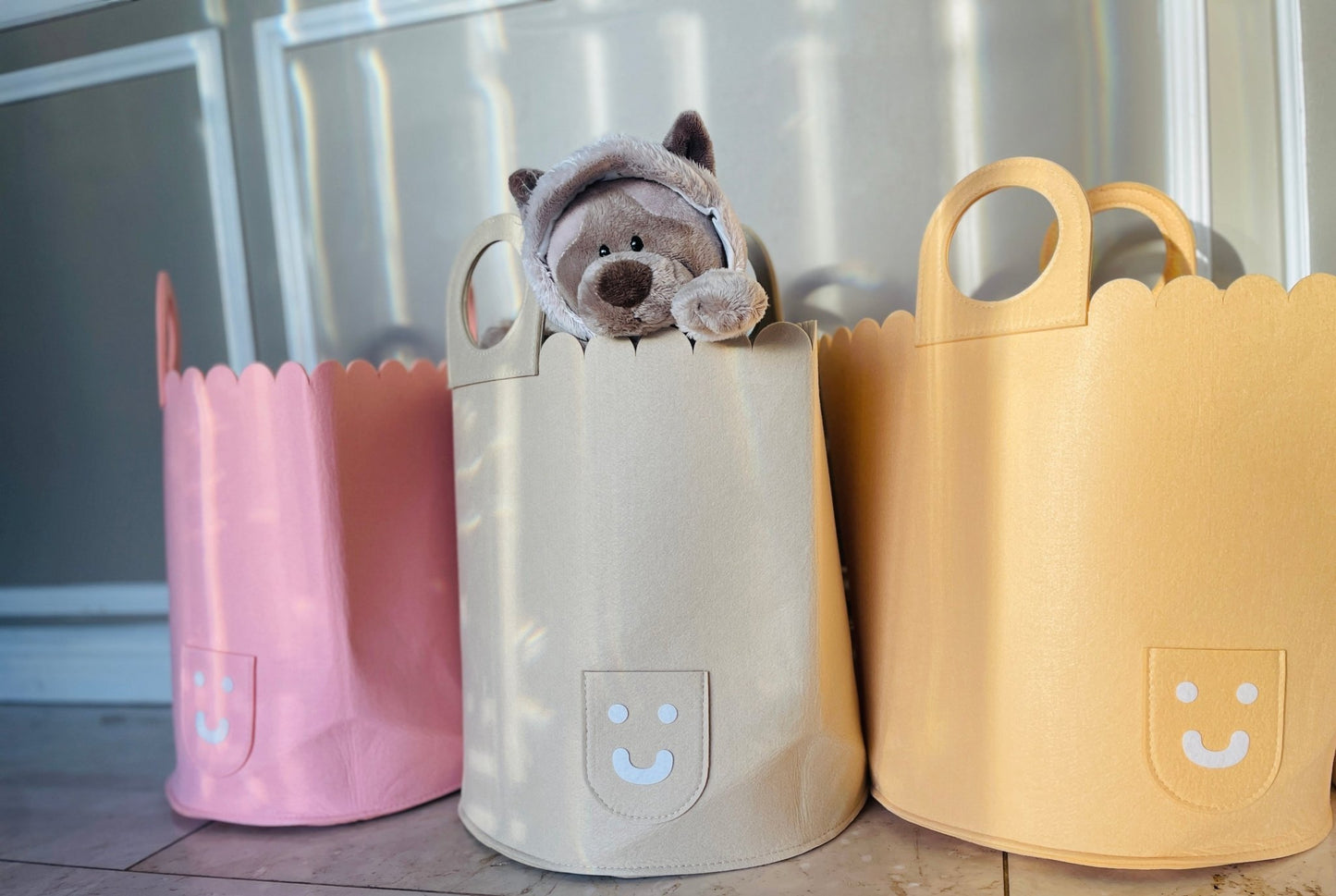 Cheerful Kids' Felt Storage Basket: Round Handle in Soft Pink, Beige, and Yellow. Foldable Design with Ample Space for a Tidy and Playful Room. Perfect for Children's Room Organization - Simplidecor