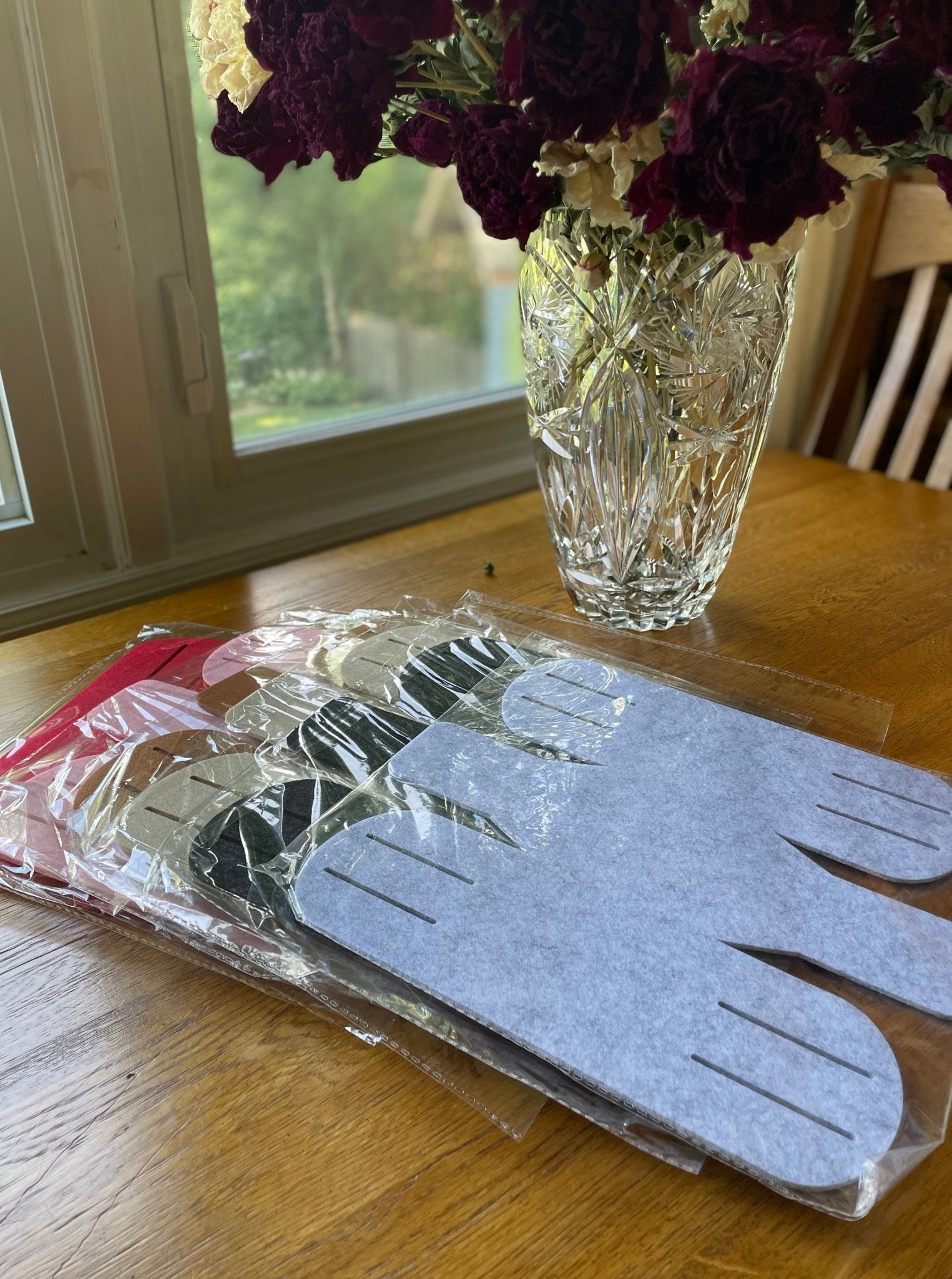 Chic and Minimal: Personalized Small Felt Storage Bin – A Stylish and Versatile Organizer for Home and Office (101010cm) - Simplidecor