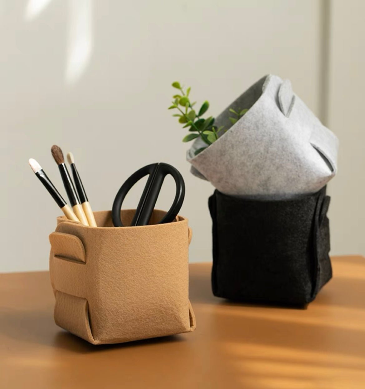 Chic and Minimal: Personalized Small Felt Storage Bin – A Stylish and Versatile Organizer for Home and Office (101010cm) - Simplidecor