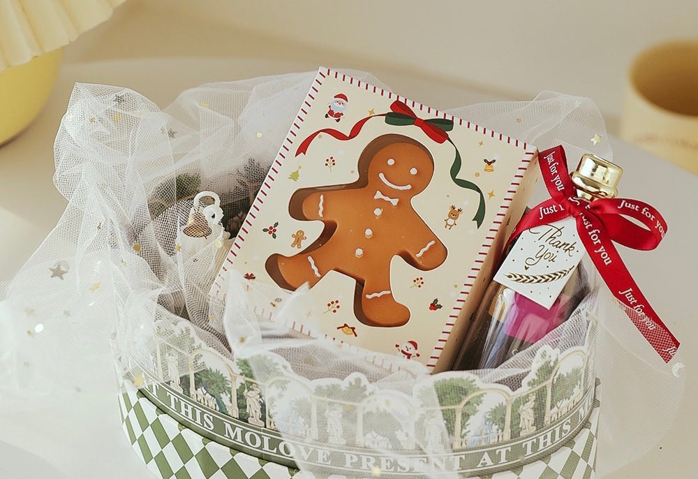 Delight in Festive Cheer with Gingerbread Man Candles: Coffee and Milk Aroma, Adorable Design. Perfect for Creating a Cozy Christmas Atmosphere and Ideal as a Sweet Gift for Children! - Simplidecor