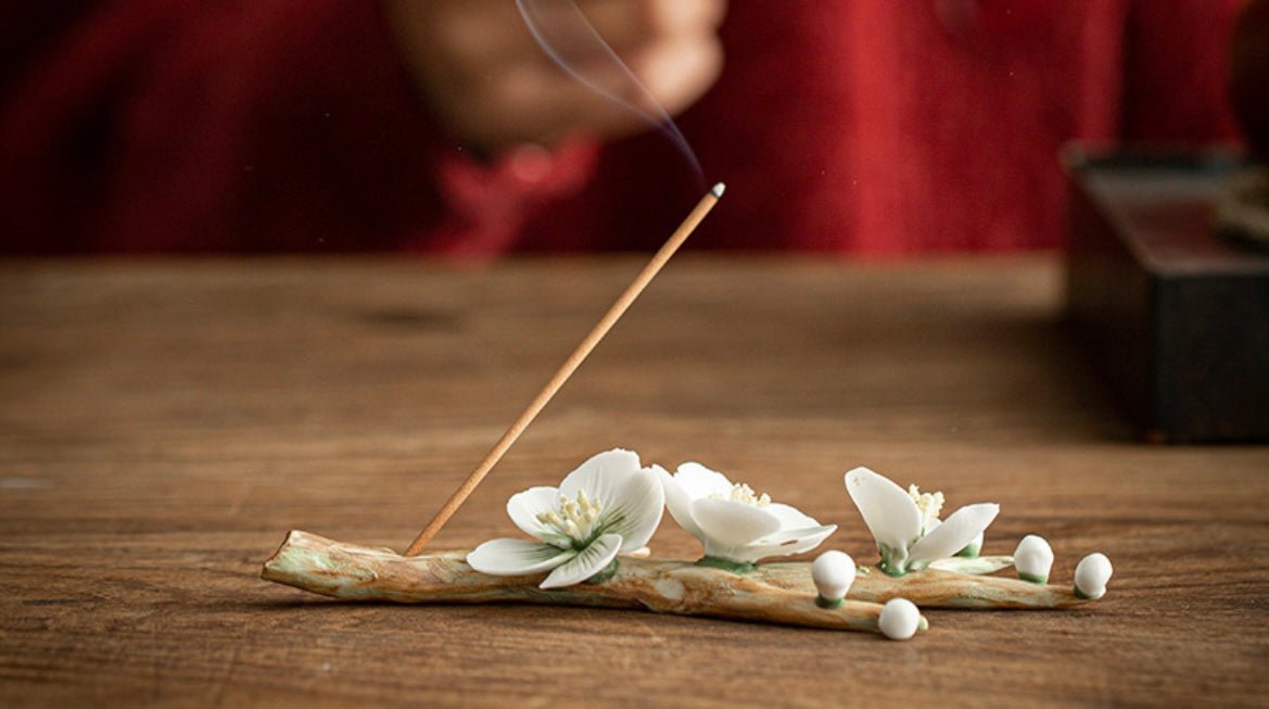 Elegance in Aroma: Handcrafted Ceramic Incense Holders with Plum Blossom and Osmanthus Branches – Perfect for Tranquil Homes and Thoughtful Gifts - Simplidecor