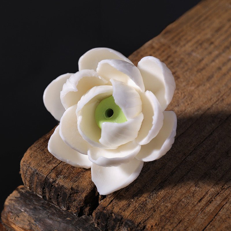 Elegance in Bloom: Handcrafted Ceramic Incense Holders with White Magnolia and Jasmine – Petite Treasures for Tranquil Spaces and Thoughtful Gifts - Simplidecor