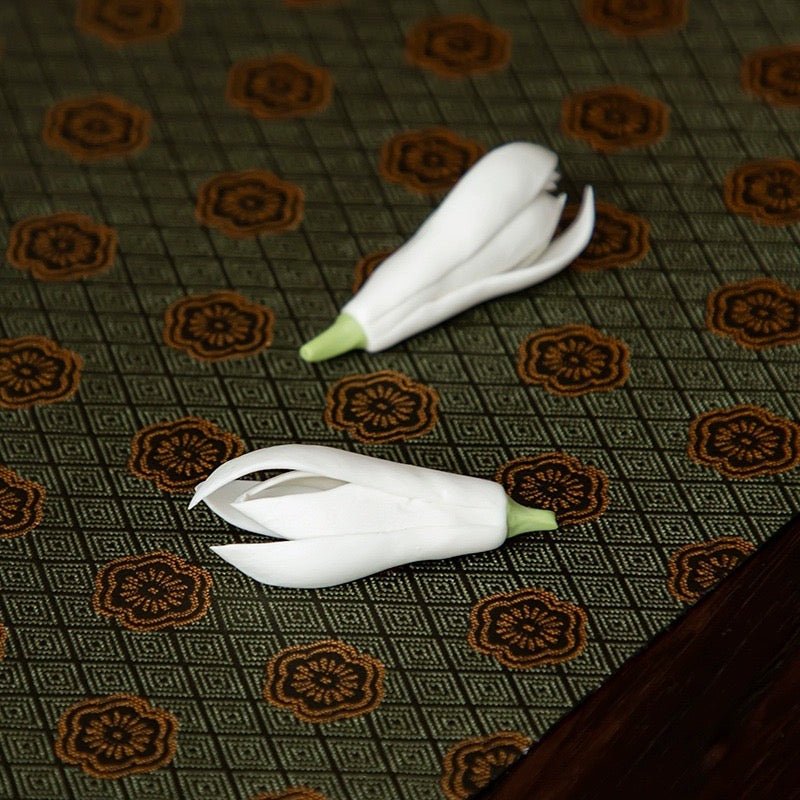 Elegance in Bloom: Handcrafted Ceramic Incense Holders with White Magnolia and Jasmine – Petite Treasures for Tranquil Spaces and Thoughtful Gifts - Simplidecor