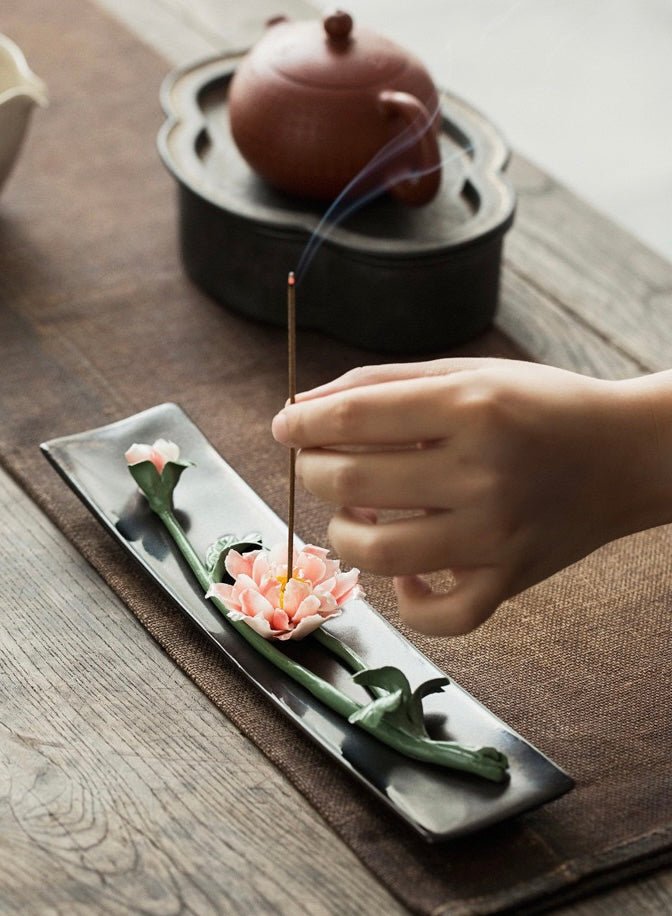 Elegance in Bloom: Handcrafted Ceramic Incense Tray with White Narcissus, Pink Peony, or Red Plum Blossom – Perfect Home Accent and Thoughtful Gift for Yoga Enthusiasts - Simplidecor