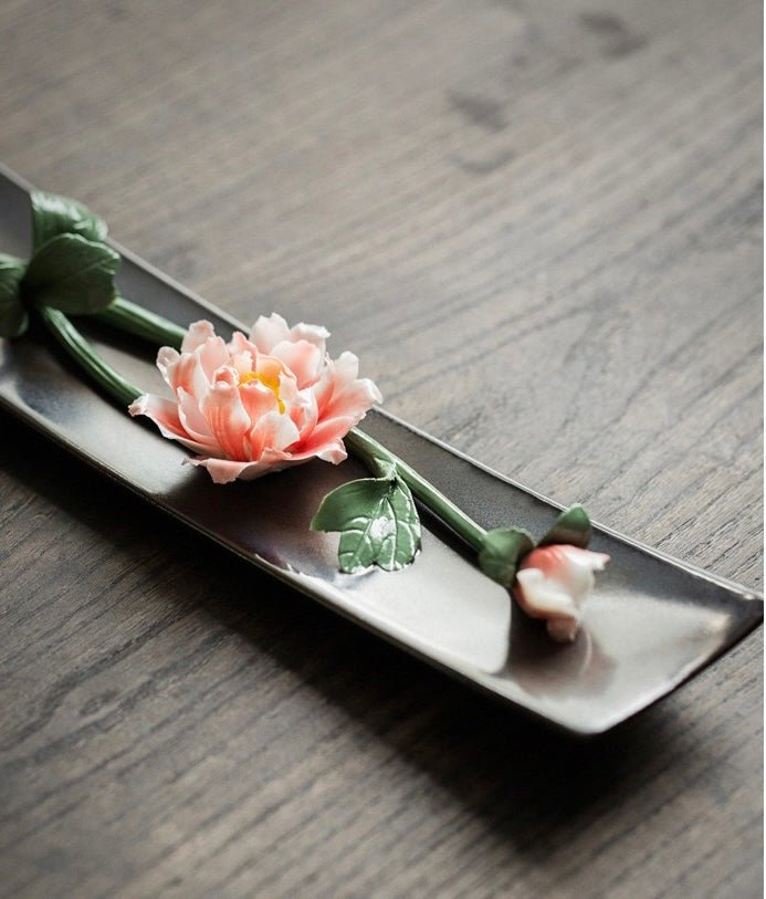 Elegance in Bloom: Handcrafted Ceramic Incense Tray with White Narcissus, Pink Peony, or Red Plum Blossom – Perfect Home Accent and Thoughtful Gift for Yoga Enthusiasts - Simplidecor