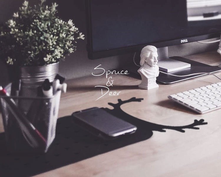 Elevate Your Christmas Decor with Stylish Reindeer Felt Table Mats: Versatile, Minimalist, and Charming Gifts in Green, Black, and Beige. Add a Touch of Holiday Magic to Your Table - Simplidecor