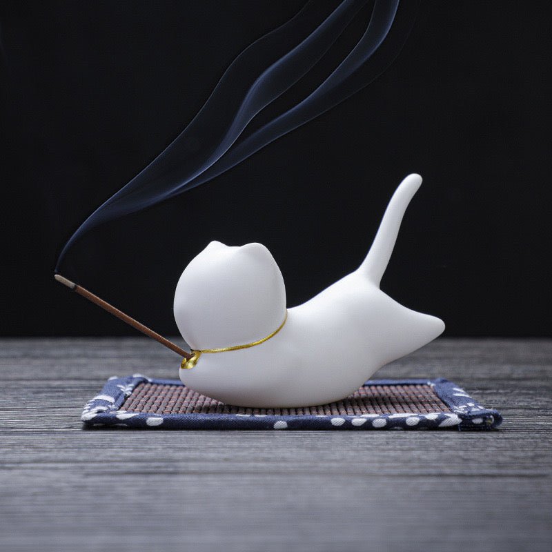 Elevate Your Space with Tranquility: White Jade Handcrafted Ceramic Cat Incense Holder – Ideal for Home and Study Décor, a Perfect Gift - Simplidecor