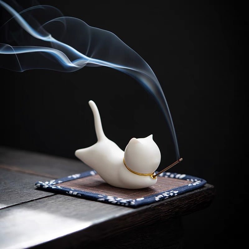 Elevate Your Space with Tranquility: White Jade Handcrafted Ceramic Cat Incense Holder – Ideal for Home and Study Décor, a Perfect Gift - Simplidecor