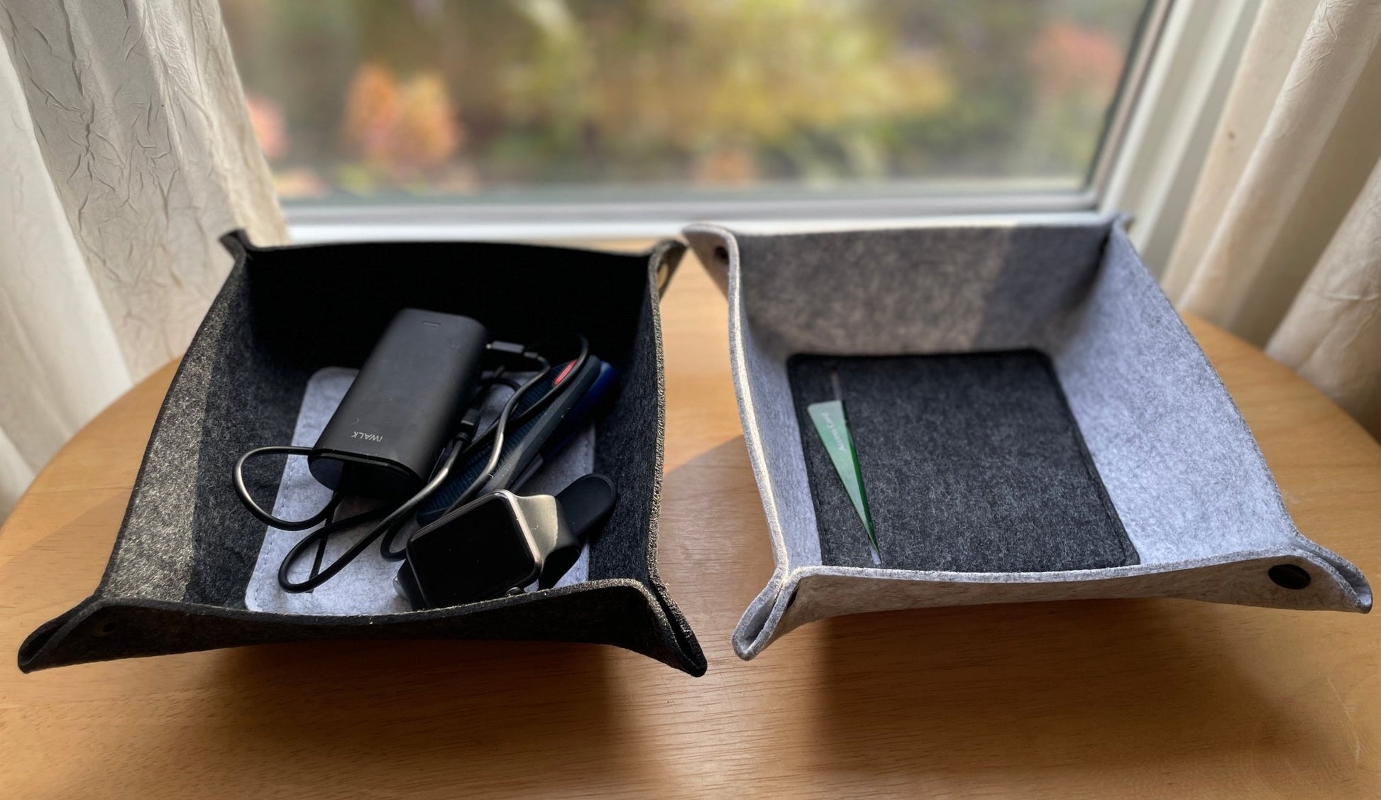 Elevate Your Workspace with our Button - Assembled Felt Desktop Storage Box: Clever Design in Light and Dark Gray, Concealed Pocket for Cards and Keys. Simplify and Organize with Ease! - Simplidecor