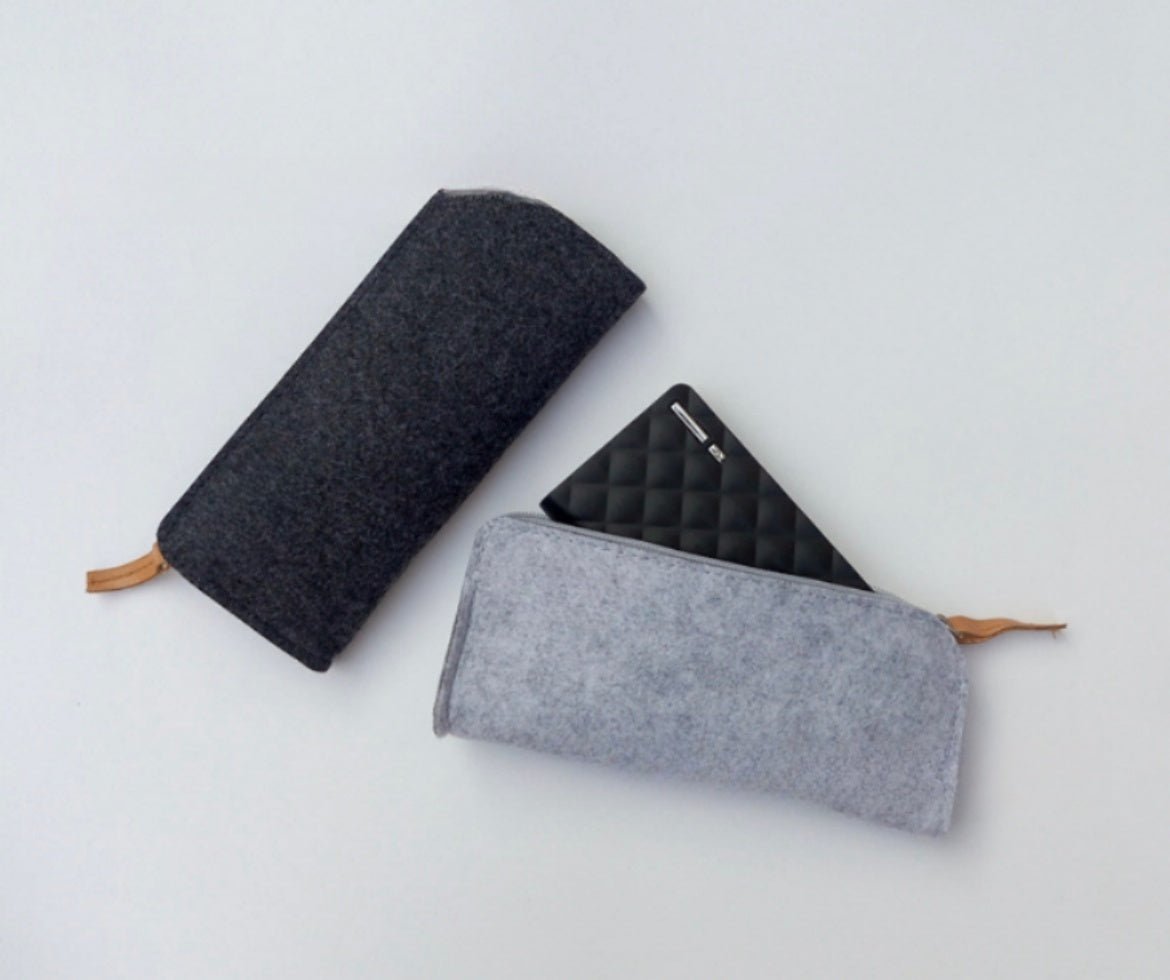 Elevate Your Workspace with Stylish Felt Pencil Cases: Diverse Flat and Round Designs for Effortless and Organized Stationery Storage. Simplify Your Desk with Minimalist Practicality - Simplidecor