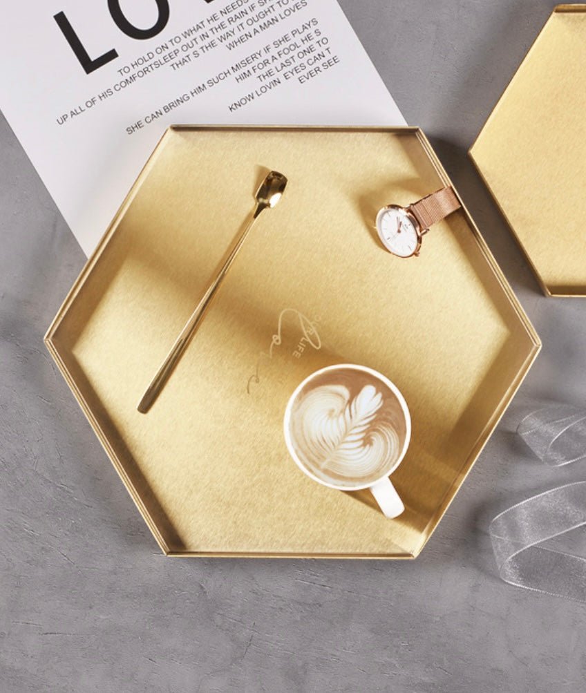 Golden Stainless Steel Tray: Elevate home decor with style. Ideal for serving essentials, showcasing jewelry, and festive decorations. Perfect for new home gifts or special occasions. - Simplidecor