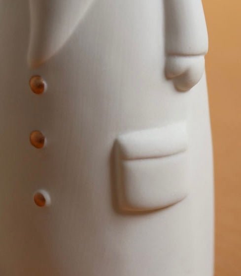 Handcrafted Ceramic Santa Trio: Minimalist Elegance in White and Gold, Nordic - inspired Christmas Decor for Scene Setting and Thoughtful Holiday Gifting - Simplidecor