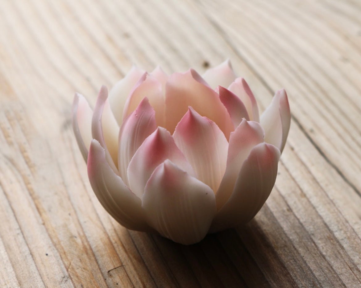 Handcrafted Elegance: Ceramic Chrysanthemum and Lotus Incense Holder – A Tranquil Touch for Stylish Home Decor and Unique Gift Selection - Simplidecor