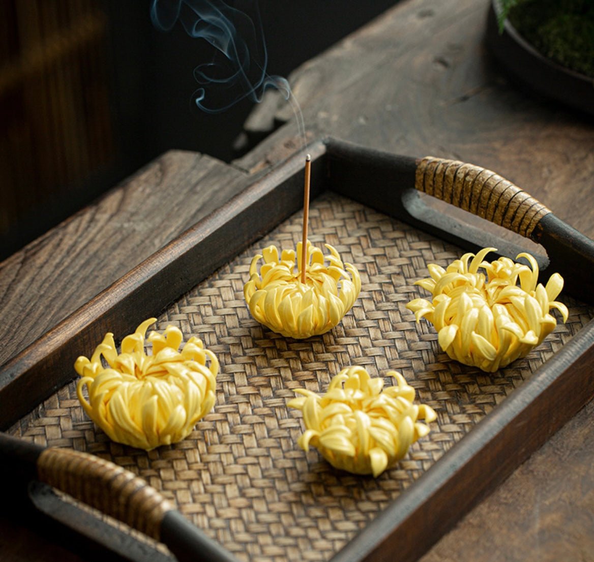 Handcrafted Elegance: Ceramic Chrysanthemum and Lotus Incense Holder – A Tranquil Touch for Stylish Home Decor and Unique Gift Selection - Simplidecor