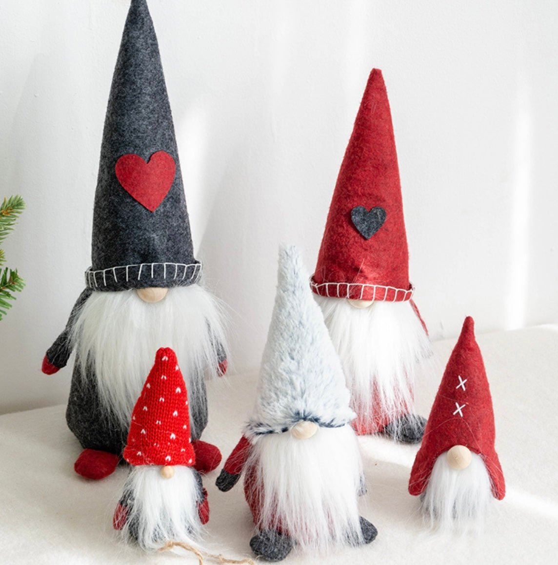 Handcrafted Gnome Series: Nordic Style Varieties for Ideal Christmas Gifts and Festive Scene Decor - Simplidecor