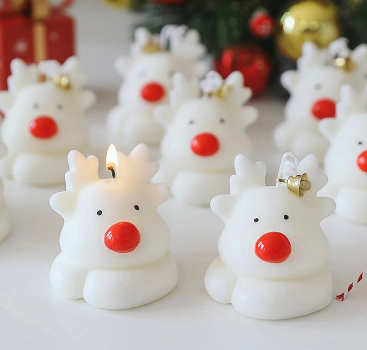 Handmade Christmas Candles: Adorable Snowman, White Reindeer, and Red - Nosed Reindeer Designs for Festive Joy and Perfect Holiday Gifting! - Simplidecor