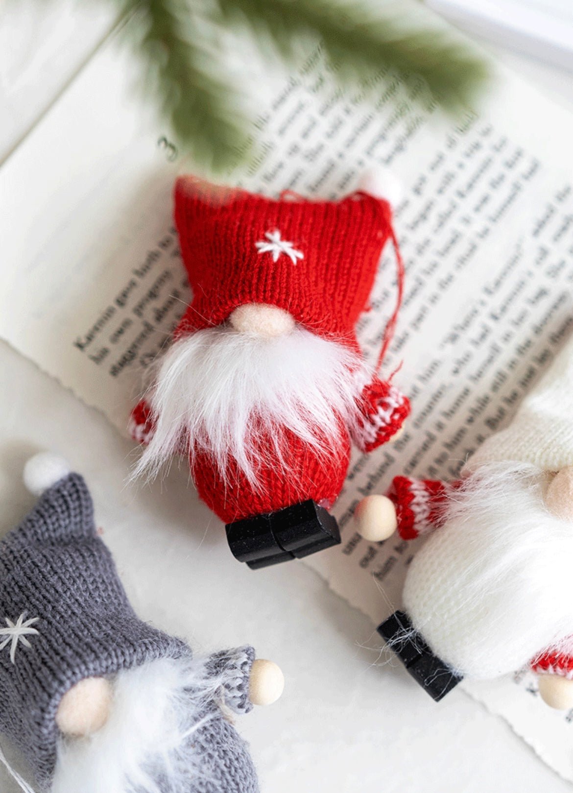 Handmade Gnomes: Whimsical Felt and Knitted Creations for Festive Joy and Childlike Wonder - Simplidecor