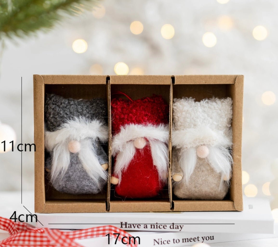 Handmade Gnomes: Whimsical Felt and Knitted Creations for Festive Joy and Childlike Wonder - Simplidecor