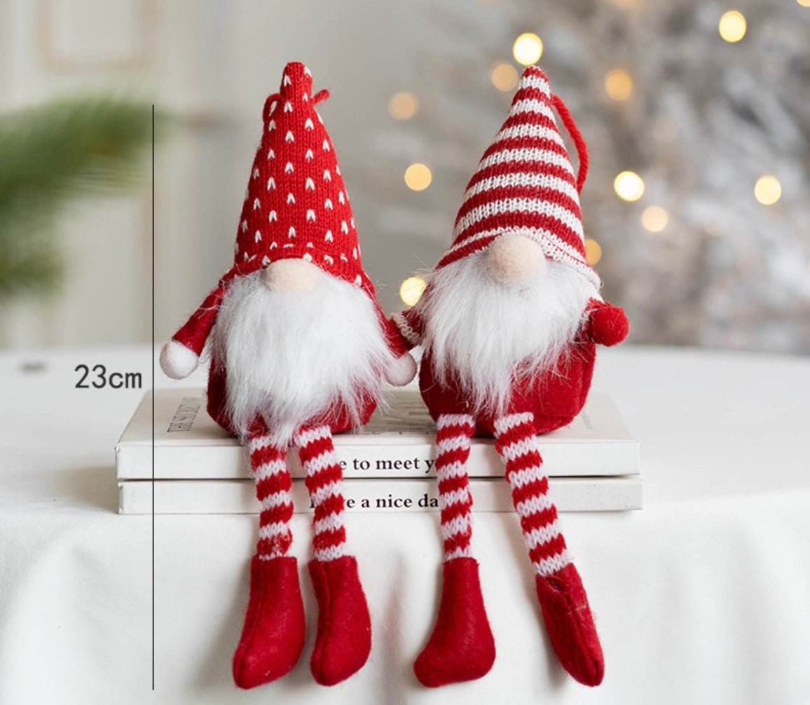 Handmade Knitted Fabric Gnomes: Joyful and Minimalist Holiday Gifts with Adorable Design - Simplidecor