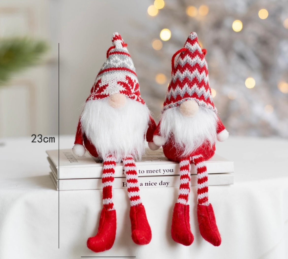 Handmade Knitted Fabric Gnomes: Joyful and Minimalist Holiday Gifts with Adorable Design - Simplidecor