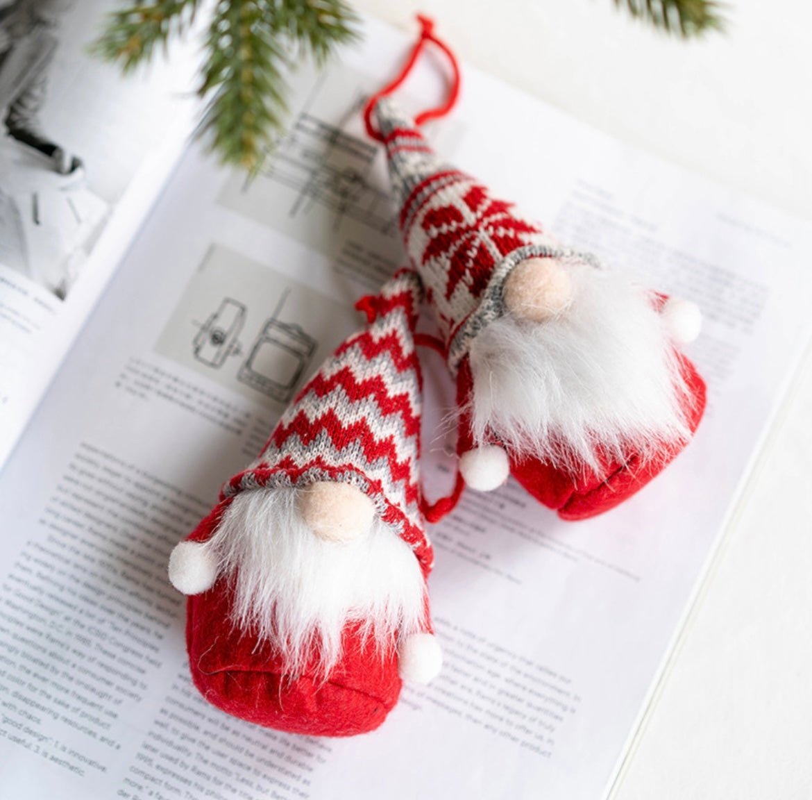 Handmade Knitted Fabric Gnomes: Joyful and Minimalist Holiday Gifts with Adorable Design - Simplidecor