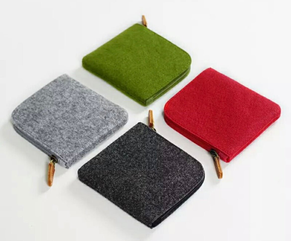 Simplify On - the - Go Living with our Mini Felt Purse: Compact, Stylish, and Versatile. Perfect for Organizing Keys, Coins, and Cards. Effortless Convenience in Your Pocket! - Simplidecor