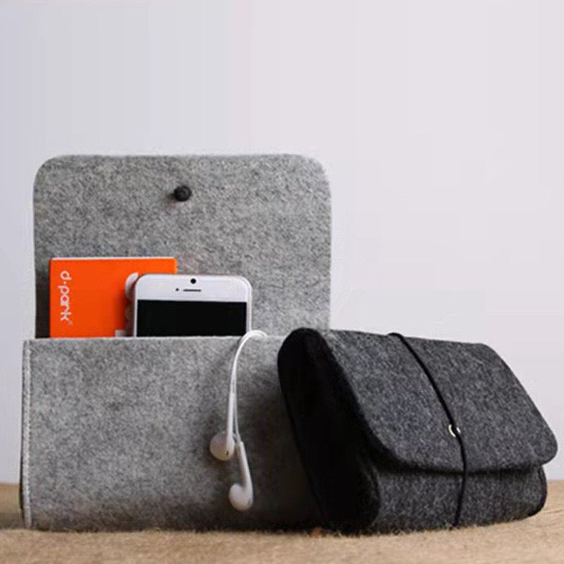 Simplify On - the - Go Organization with our Minimalist Felt Storage Pouch: Perfect for Chargers, Hard Drives, and Essentials. Light and Dark Gray Options for Effortless Style and Convenience! - Simplidecor