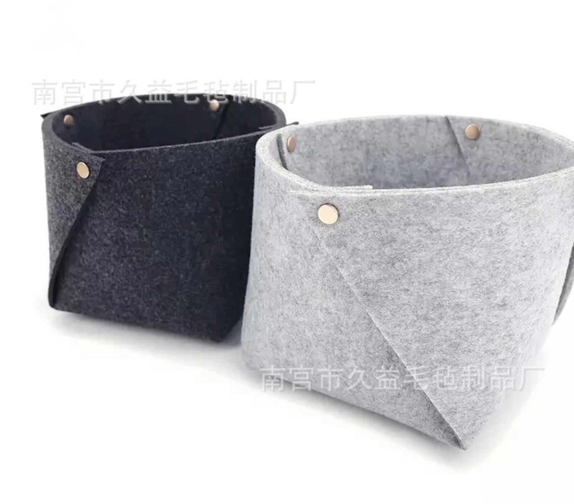 Simplify Your Space with Button - Assembled Felt Storage Basket: Minimalist Design in Light and Dark Gray. Easy Assembly for Tidy Desktops. Effortless Style and Convenience for Home Organization! - Simplidecor