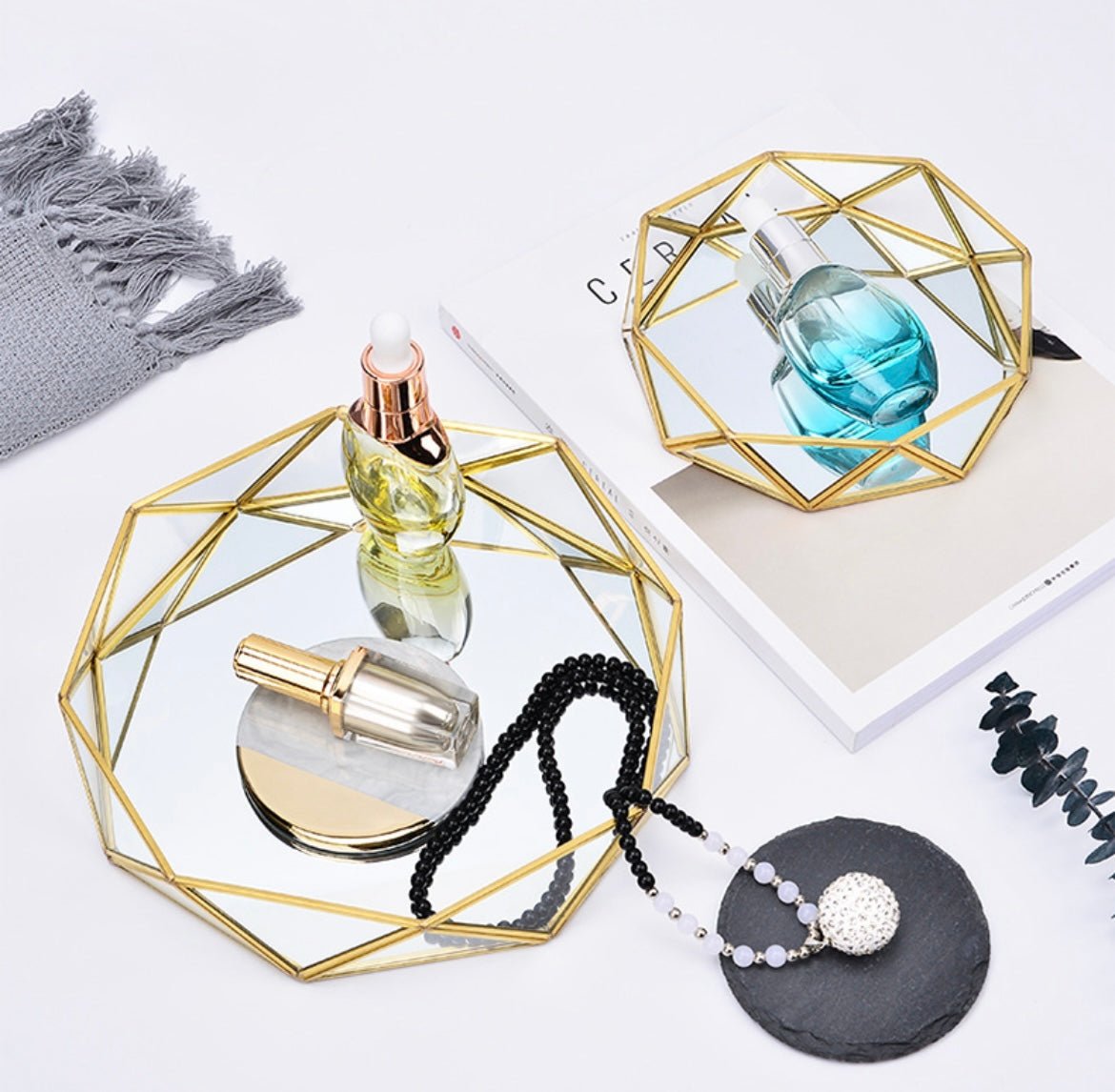 Sophisticated Glass and Gold Polygon Storage Tray: A Minimalist Statement for Modern Living - Simplidecor