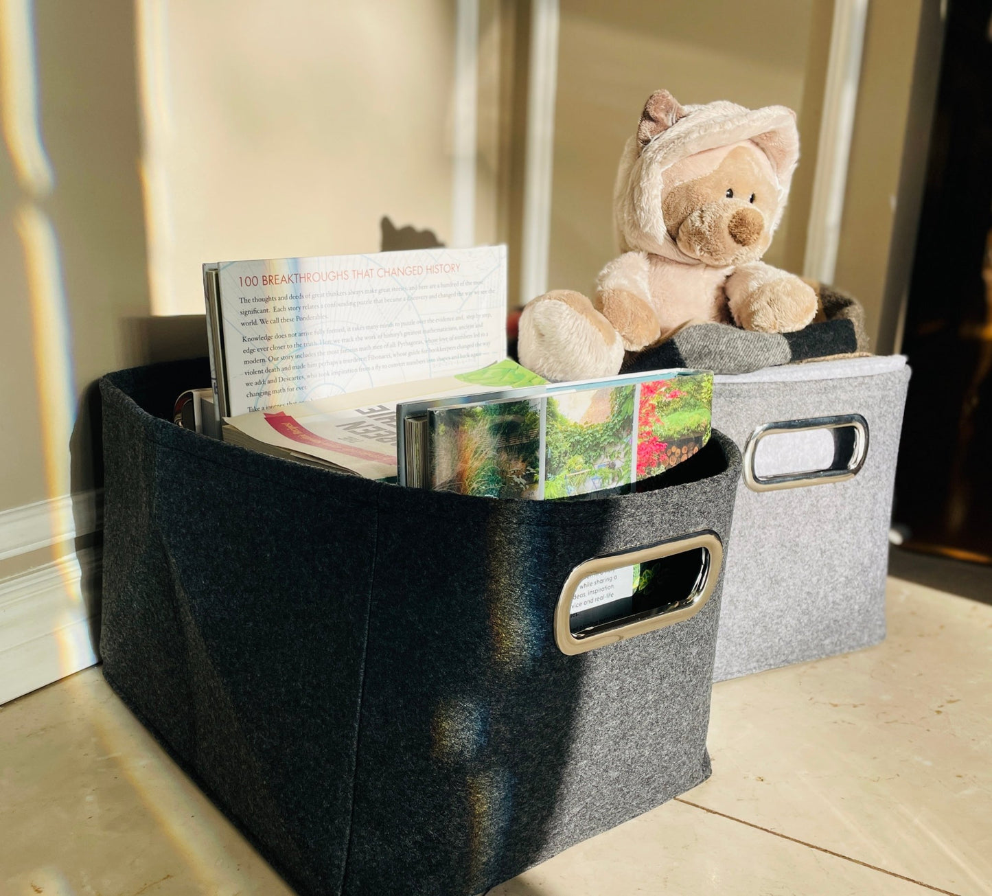 Spacious Foldable Felt Storage Basket with Metal Handle for Easy Care. Perfect for Laundry, Toys, and Closet Storage. Elevate Your Home with Stylish and Functional Organization - Simplidecor