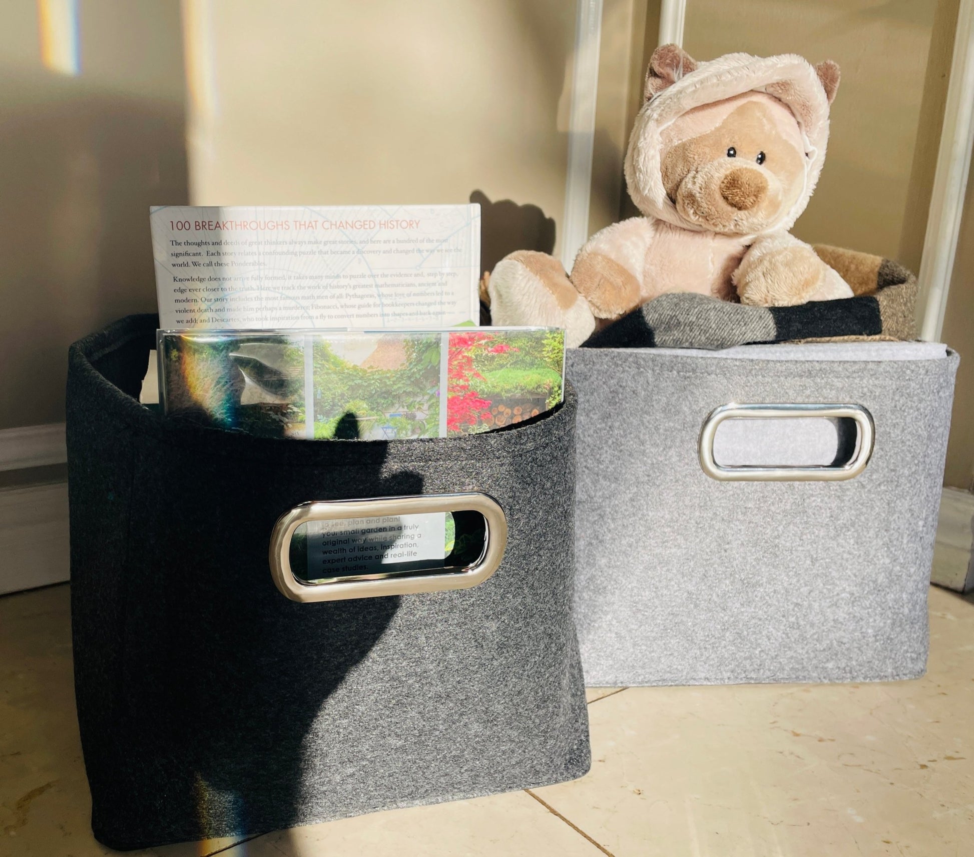 Spacious Foldable Felt Storage Basket with Metal Handle for Easy Care. Perfect for Laundry, Toys, and Closet Storage. Elevate Your Home with Stylish and Functional Organization - Simplidecor