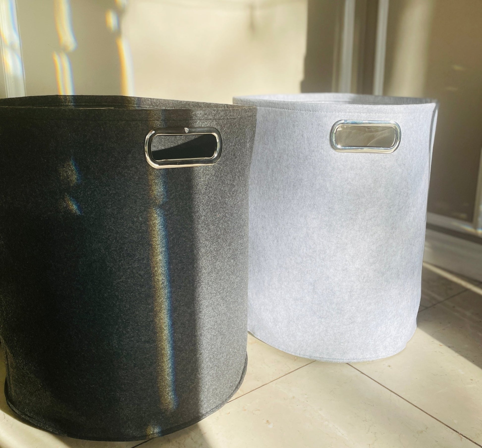 Spacious Foldable Felt Storage Basket with Metal Handle for Easy Care. Perfect for Laundry, Toys, and Closet Storage. Elevate Your Home with Stylish and Functional Organization - Simplidecor