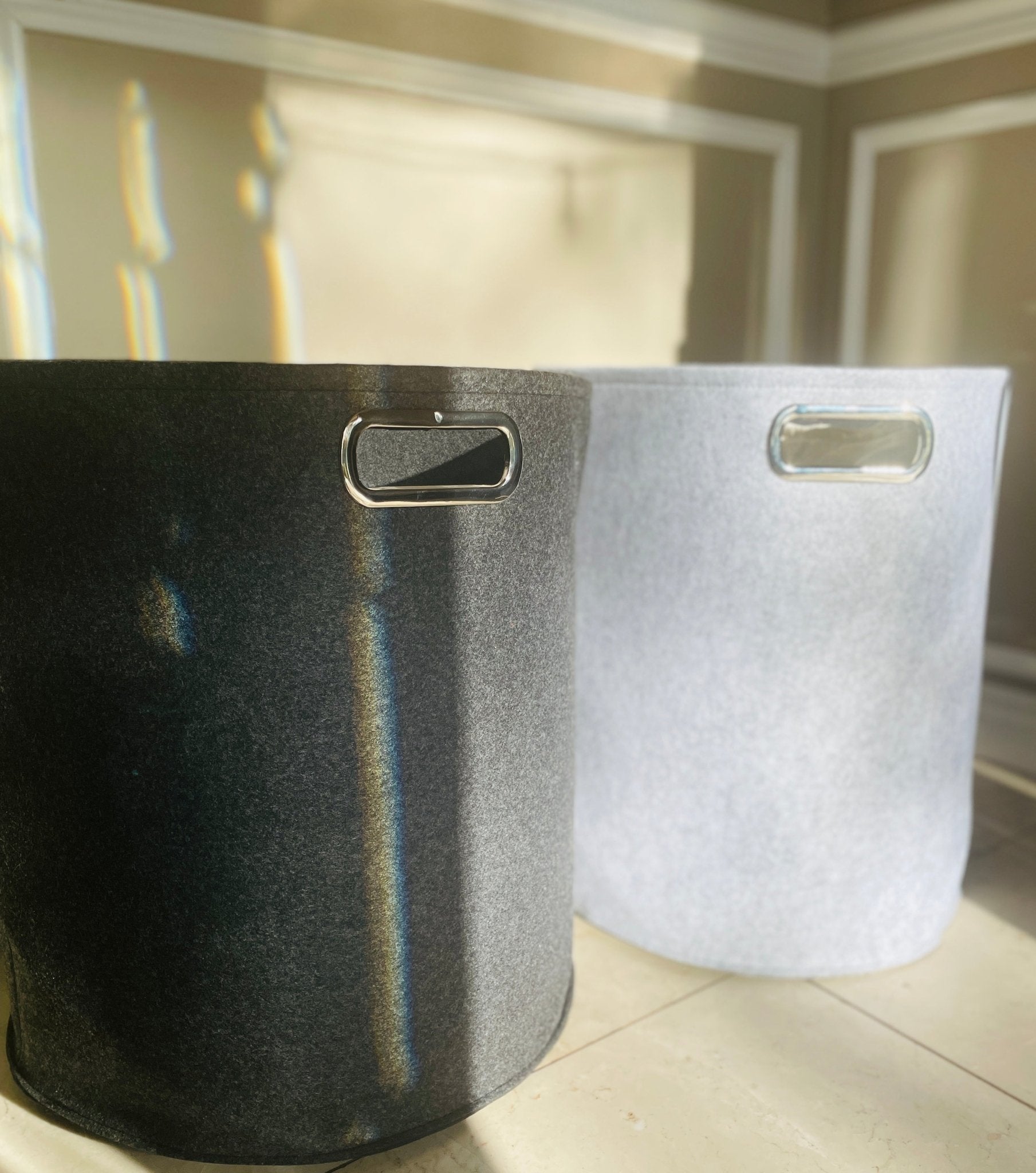 Spacious Foldable Felt Storage Basket with Metal Handle for Easy Care. Perfect for Laundry, Toys, and Closet Storage. Elevate Your Home with Stylish and Functional Organization - Simplidecor