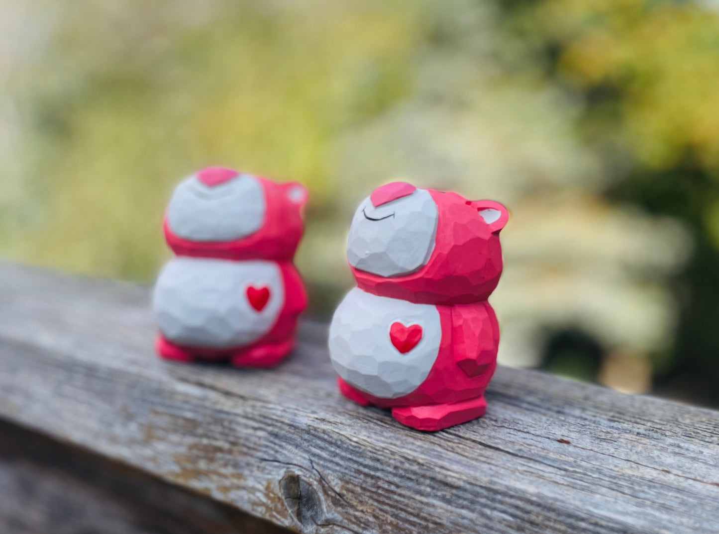 Strawberry Bear Carving: Handcrafted Wood Art - Simplidecor